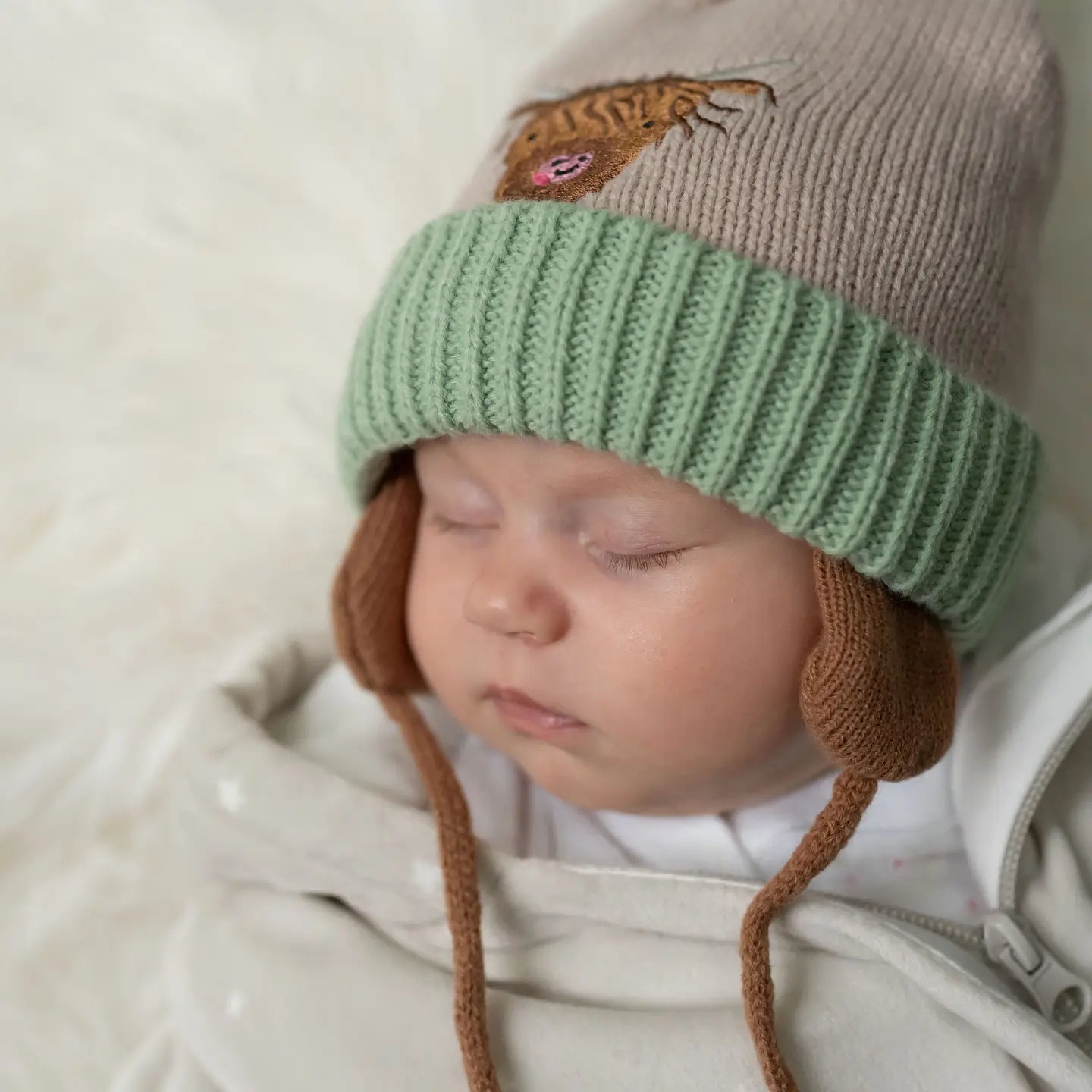 Ziggle Baby Highland Cow Pom Pom Hat and Mitt Set